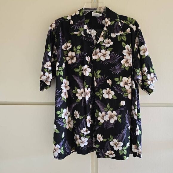 GO BAREFOOT Hibiscus and Monstera Leaf Vintage Black/White/Green Shirt, EUC, M - Picture 1 of 8